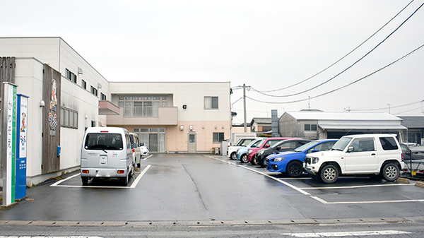 らいふ薬局　川副店の駐車場