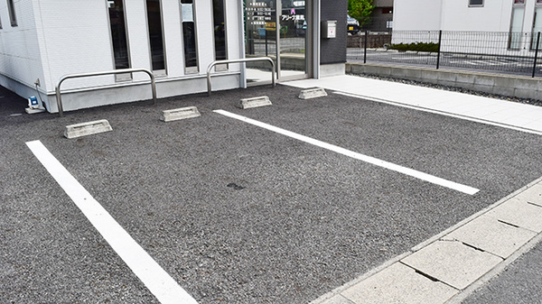 アリーナ薬局　神領店の駐車場