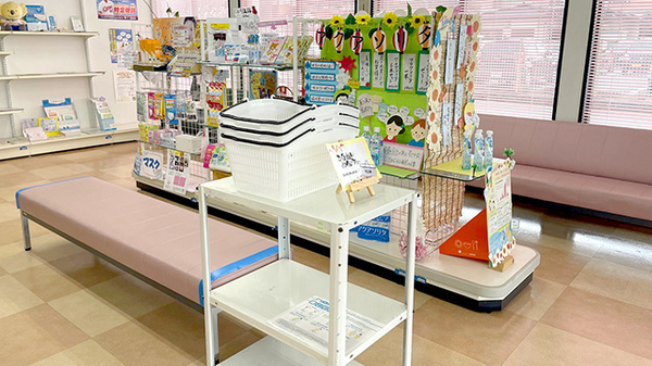エスマイル薬局　昭和町店の待合スペース