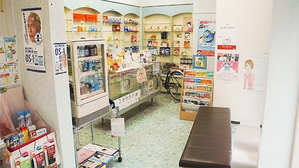 エスマイル薬局　こがね町店の待合スペース
