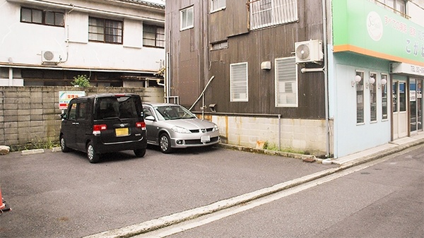 エスマイル薬局　こがね町店の駐車場