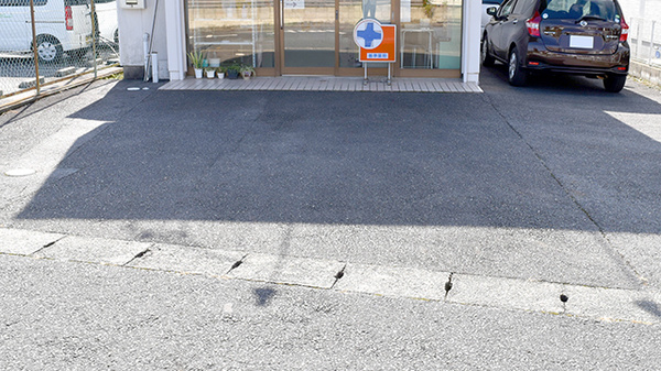 エスマイル薬局　沖原店の駐車場