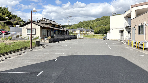 エスマイル薬局　立脇店の駐車場