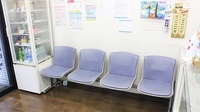 中川薬局　本駒込店の待合スペース