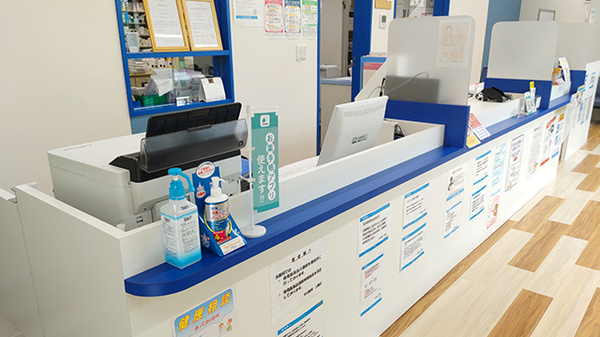 中川薬局　三鷹店の受付/カウンター