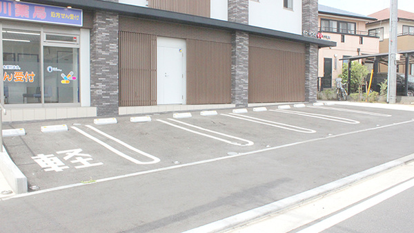 中川薬局　都筑店の駐車場