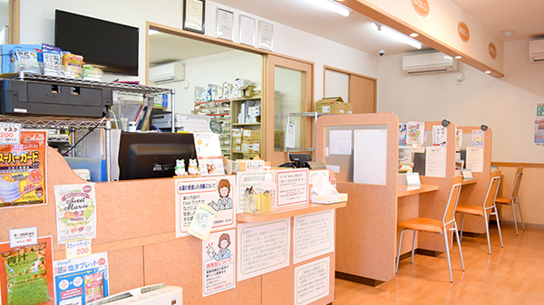 ティエス調剤薬局　白水店の受付/カウンター