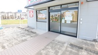V・drug　西あたご薬局の入口