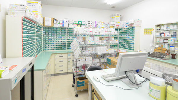 V・drug　高山南薬局の調剤室