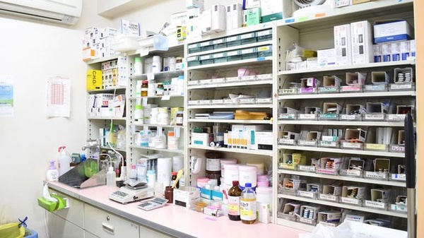 ピノキオ薬局　平和店の薬棚
