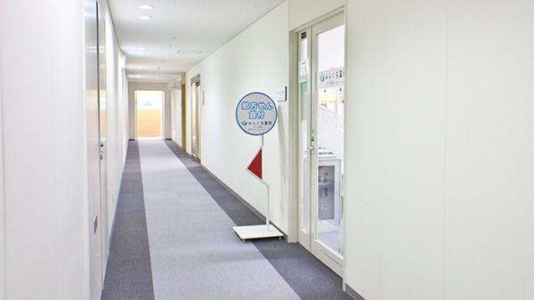 みらくる薬局　北2条店の入口