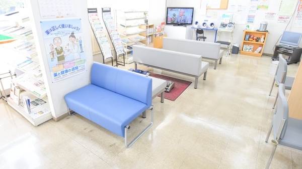 金光薬局　金光店の待合スペース