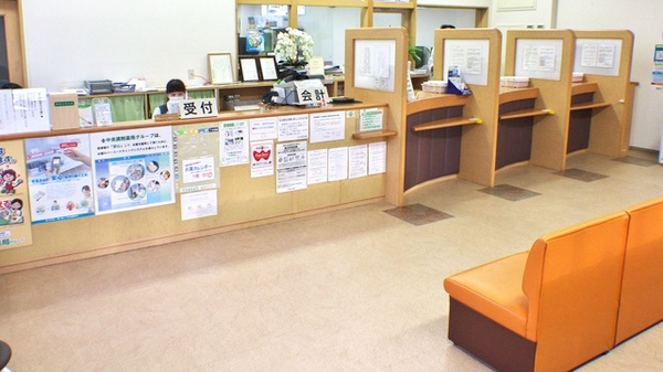中央調剤薬局　県病前支店の受付/カウンター