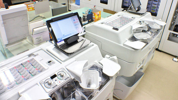 中央調剤薬局　県病前支店の調剤器具