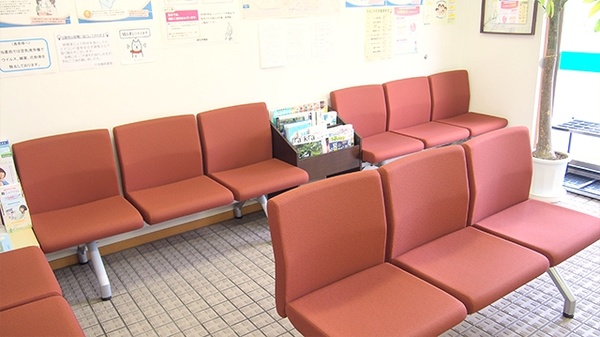 中央調剤薬局　金沢支店の待合スペース