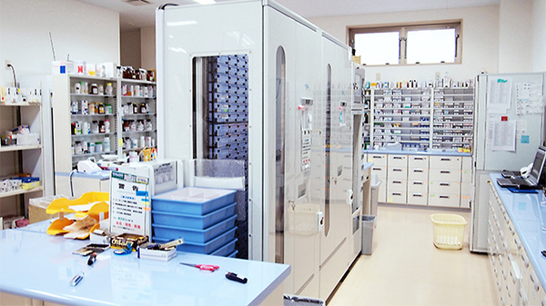 中央調剤薬局　つがる総合病院前支店の調剤室
