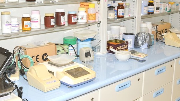 中央調剤薬局　十和田市立中央病院前支店の調剤器具
