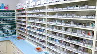 あるも薬局　宮前店の薬棚