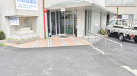 あおば薬局の入口