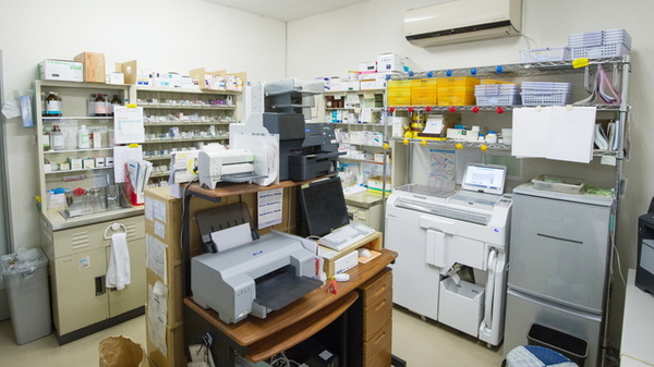 白木薬局の調剤室