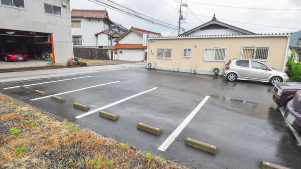 ふの薬局の駐車場