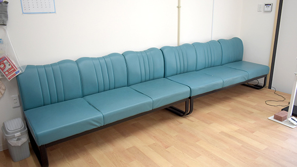 ぶどう薬局の待合スペース