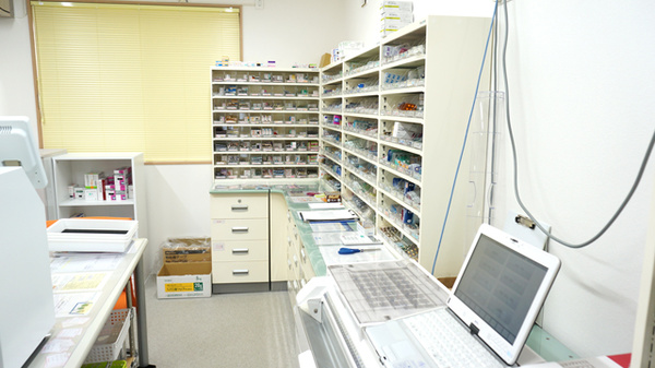 もみじ薬局の調剤器具