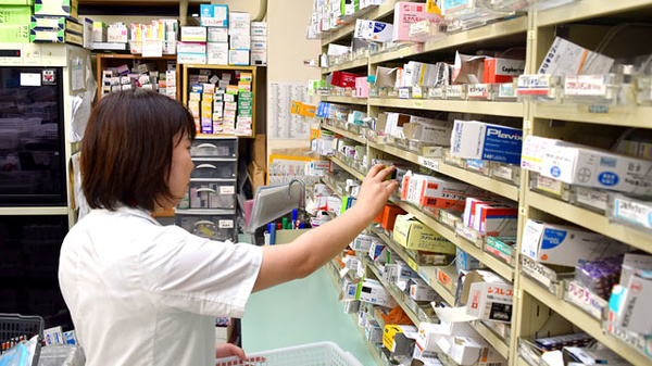 ウェルパーク調剤薬局　立川曙町店の作業風景