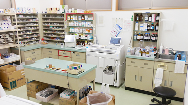 ハート薬局　柳原店の調剤室