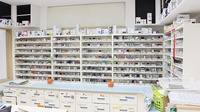 すず薬局　中央本町店の薬棚