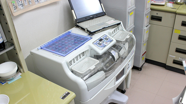 すず薬局　高清水店の調剤器具