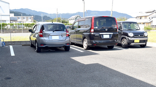 三ケ日ドリーム薬局の駐車場