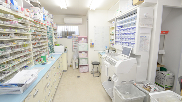 あい薬局　豊里店の調剤室