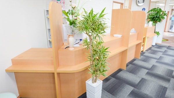 おかやま薬局　総社東店の受付/カウンター