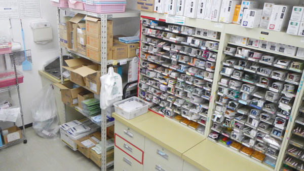 あろーず薬局の調剤室