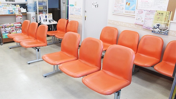 あけぼの薬局　墨田店の待合スペース