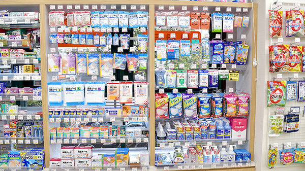 あけぼの薬局　本八幡店の雑貨品