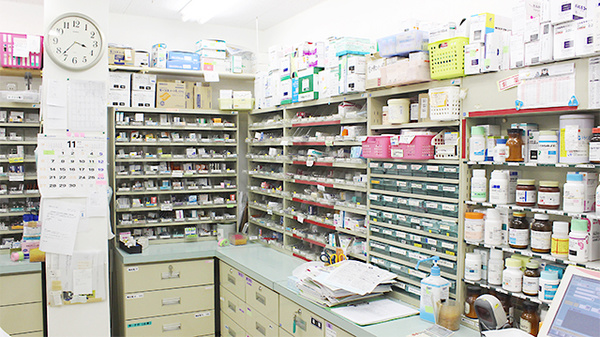 あけぼの薬局　東小岩店の調剤室