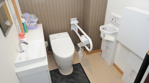 クルーズ薬局　多治米店のお手洗い