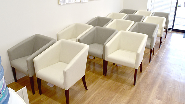新生堂薬局　戸畑浅生店（中央ビル調剤薬局）の待合スペース