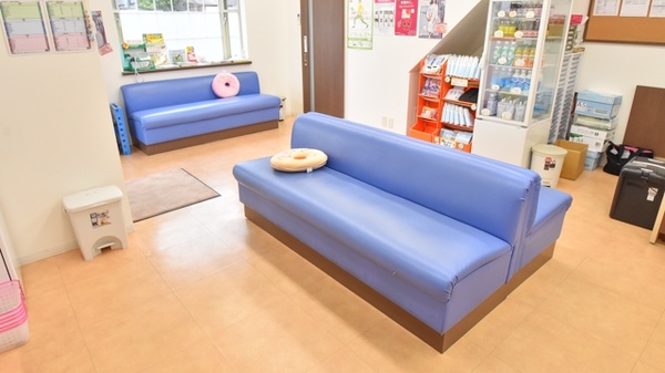 新生堂薬局　島崎店の待合スペース