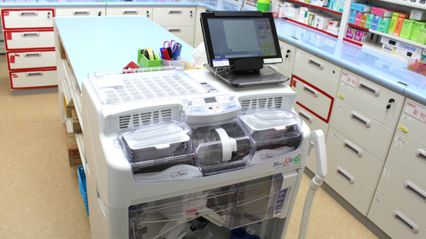 新生堂薬局　くりえいと宗像店の調剤器具