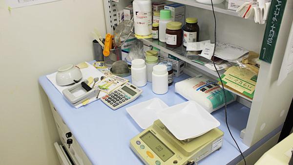 ななほし薬局　王禅寺店の調剤器具