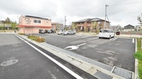 大賀薬局　北九州総合病院前店の駐車場