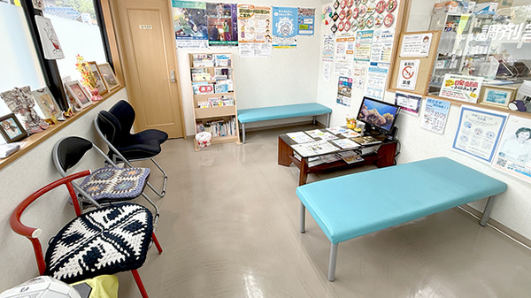 パール薬局大谷店の待合スペース