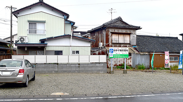 田中平和堂薬局の駐車場