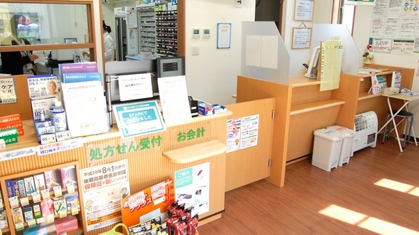薬局タカサ　稲毛病院前店の受付/カウンター