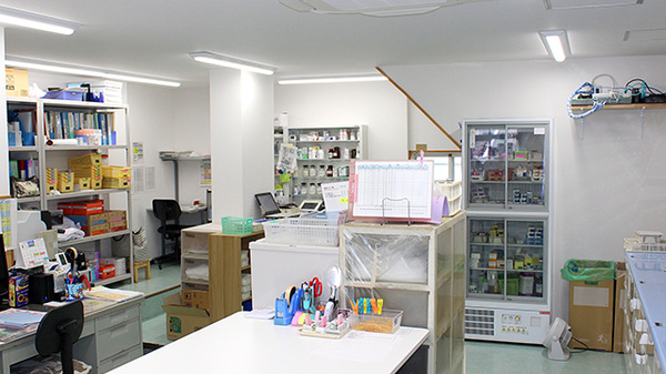 薬局タカサ　ミドリ薬局の調剤室