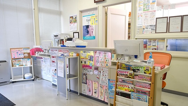 たかしん薬局　本店の受付/カウンター
