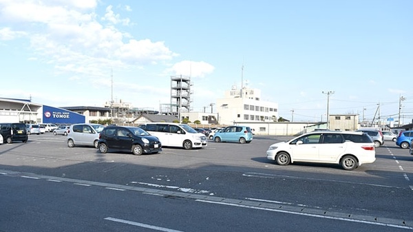 たかしん薬局　本店の駐車場